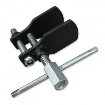 Verbindung des Bremskolbenrücksteller mit Ratsche und Steckschlüssel