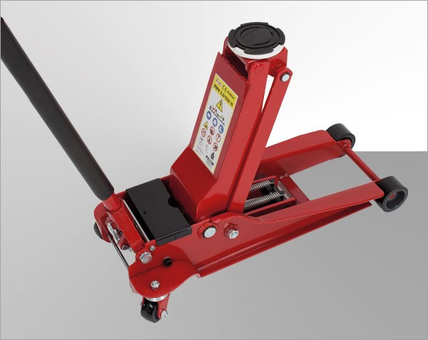 Der Flache Rangierwagenheber von SK-Tools