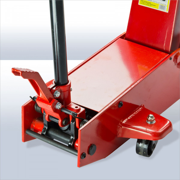 Die Fußpumpe des 2 Tonnen Wagenhebers